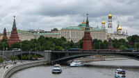 Тежка атака с дронове над Москва, засегнати са летища
