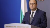 Регионалният министър: Сериозни предложения се правят по веднъж, приел съм мотивите на Русинова