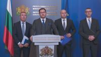 Даниел Митов: Практиката МВР да купува икони е въведена от кабинета „Петков“