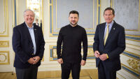 Американски сенатори се срещнаха с украинския президент Зеленски в Киев