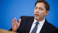 Вицеканцлерът Клингбайл: Германия наистина няма нужда от съвети от Тръмп