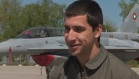 „В небето няма място за страх“: Кой е един от пилотите, който ще лети с F-16 над София?
