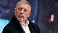 Бившата отново съди Борис Бекер