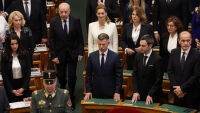 Петер Мадяр пристигна в парламента, за да положи клетва като премиер на Унгария