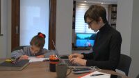 Обратно в офиса след майчинство: Какви права имат жените и как да се адаптират към работната среда? 