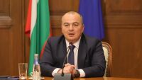 Министър Абровски създава работна група за произхода на суровината в млечните продукти