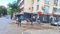Лишени от свобода се включват в почистването на Габрово след наводненията