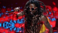 Изписаха Lil Wayne от болницата