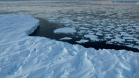 Учени изследват „изгубено езеро” под Южния полюс