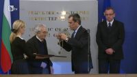 Анжел Вагенщайн е тазгодишният носител на наградата 