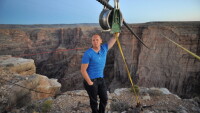 Акробатът Ник Валенда ще премине по въже между два небостъргача на Чикаго