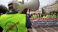Строители, търговци и служители с 24-часови стачки в Гърция