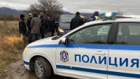 Заловиха голяма група нелегални имигранти край Равно поле (ВИДЕО)