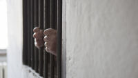 Задържаха за 72 часа психично болния мъж, убил баща си