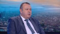 Хамид Хамид: Ахмед Доган е дерибей на почит