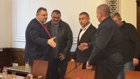Делян Пеевски се срещна с част от синдикатите в МВР (СНИМКИ)