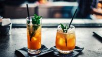 Заради жегата: В Париж забраняват продажбата на алкохол и консумацията на обществени места