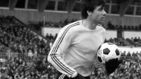 Почина легендарен български вратар
