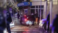 Младеж влетя с автомобила си в аптека в Пловдив