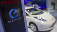 Нисан изтегля 841 000 коли заради проблеми с волана