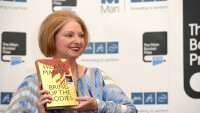 Обявиха късия списък на Женската литературна награда