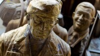 Починалият Чавес се явил на работници в метрото в Каракас