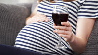 Червеното вино, в умерени количества, спомага зачеването