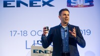 Телевизията еволюира, телевизионният журналист – също