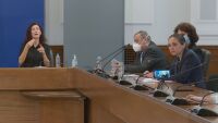 Жени Начева: Има детайли за изясняване около направленията за PCR тестове от личните лекари