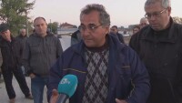 Протест заради напукване на къщи в с. Мирянци: Има ли връзка с близката кариера?