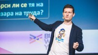 Светлин Наков: Не бъдете роботи