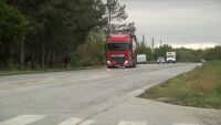 Дълбоки коловози и повреден асфалт: Опасен участък на пътя Русе-Велико Търново