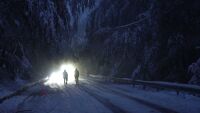 Все по-ниско слиза снегът в Северозападна България, има прекъсвания на тока (ВИДЕО)