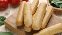 Краят на веган наденичките: ЕС иска да забрани при веган продуктите да се ползват имена на меса