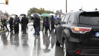 Долни Богров към патриарх Даниил: Върни ни свещеника, ще протестираме до победа! (СНИМКИ и ВИДЕО)