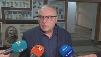 Ученички се пръскат със спрей: Какво е състоянието на пострадалите тийнейджърки и учителка?