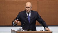 Румен Радев: В нашата партия не сме владетели на ловните полета. Там има друга история, но тя е за булевардни романи