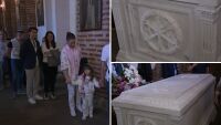 От Солун до София: Хиляди се покланят пред тленните останки на цар Самуил