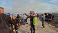 Потушиха големия пожар, който вилня в Болярово