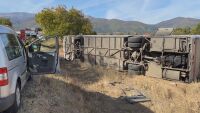 Автобус се обърна в Старозагорско, 9 души пострадаха