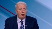 Александър Томов: Президентът не трябва просто да реже лентички, а да задава посоката