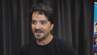 Луис Фонси пред bTV: Как изпълнителят на Despacito промени историята на поп музиката