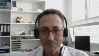 Проф. Аспарух Илиев: В лабораториите не се работи със стъклени епруветки. Няма лаборатория по света, в която това да се прави