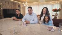 Кандидат-президентите отварят вратите на дома си: Радостин Василев и семейството му