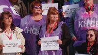 10 минути за 10%: Служители на библиотеките и пощите искат достойно заплащане