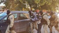 Петима задържани при мащабна полицейска акция в Бургас, проверяват сигнали за купуване на гласове