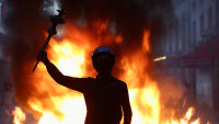 Затварят Лувъра и емблематични туристически атракции заради опасения от насилствени протести на 24 октомври