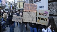 Протестът на НАТФИЗ: Студенти поискаха оставката и на министъра на образованието