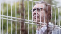 Александър Вучич чака час и половина, за да гласува на предсрочните парламентарни избори в Сърбия