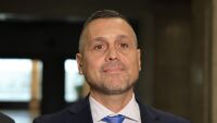 От арест в студентските години до три кметски мандата: Кой е кандидатът за президент Ивайло Симеонов?
